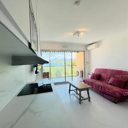 19 Les Carolines 2 *