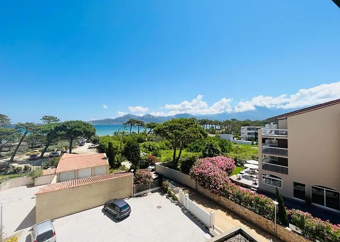 19 Les Carolines 2 Apartment *