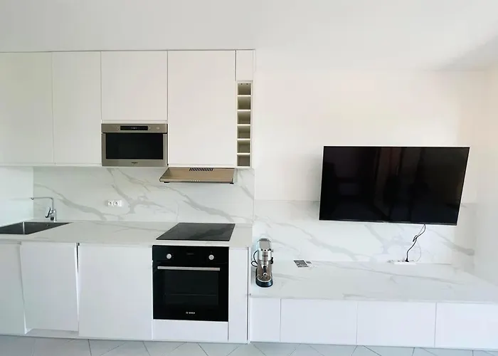 19 Les Carolines 2 Apartment